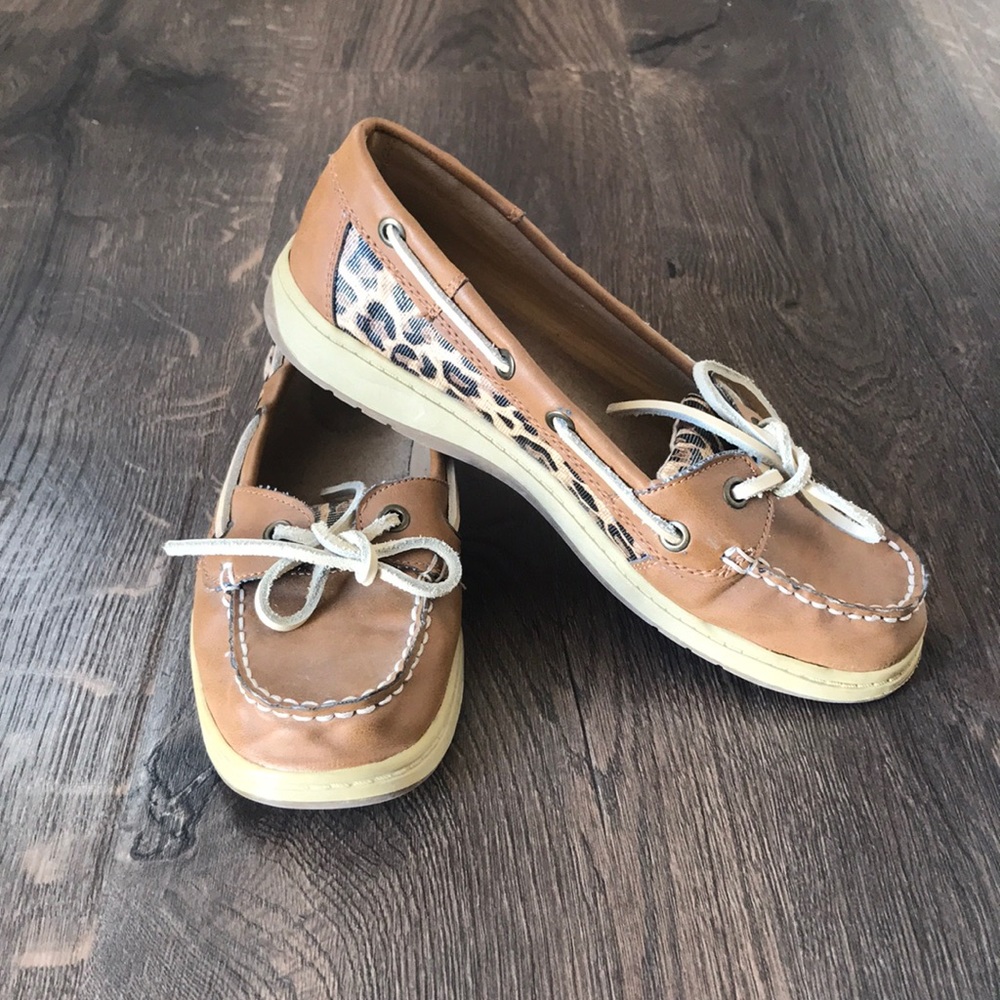 Cheetah boat shoes